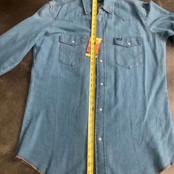 ⭐️NEW WRANGLER COWBOY CUT® LONG SLEEVE WESTERN DENIM SNAP WORK SHIRT- LARGE TALL - Picture 8 of 10